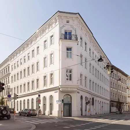 Fesh Lofts, 10Min To City Center, Ac & Kitchen