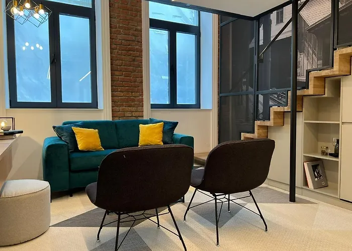 Aparthotel Fesh Lofts, 10min To Center, Ac & Kitchen 4*