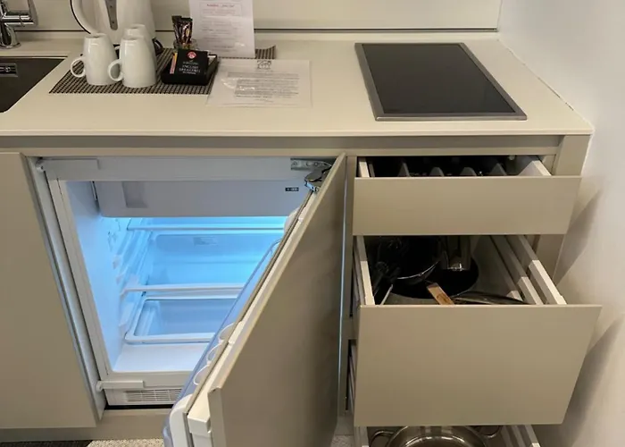 Fesh Lofts, 10min To Center, Ac & Kitchen Vienna
