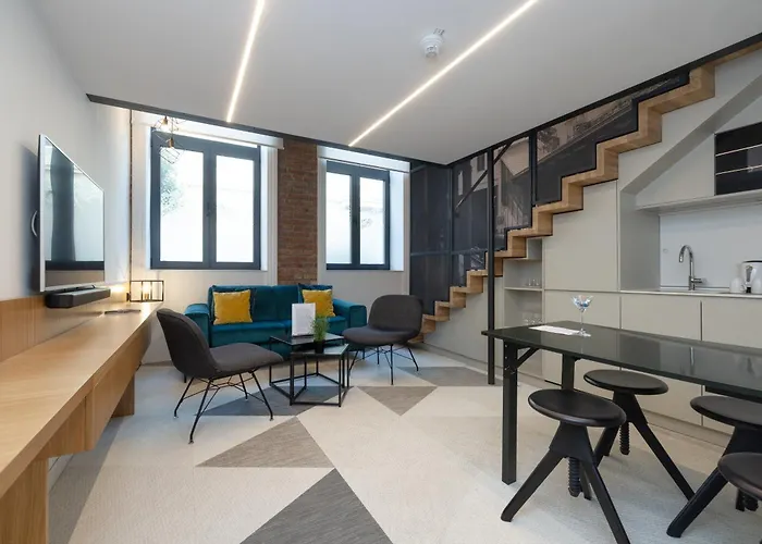 Fesh Lofts, 10min To Center, Ac & Kitchen Aparthotel
