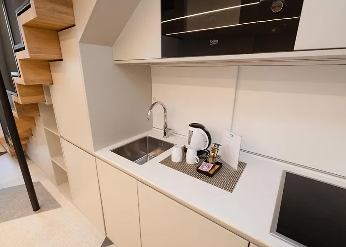 Aparthotel Fesh Lofts, 10min To Center, Ac & Kitchen 4*
